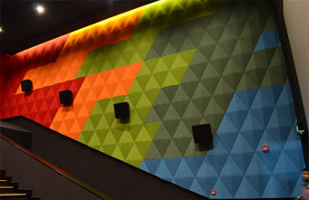 Novo sinemaları akustik duvar paneli